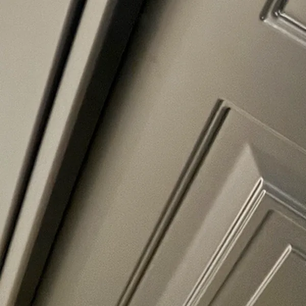 Campione di finitura: porta laccata scura di Casa F+D